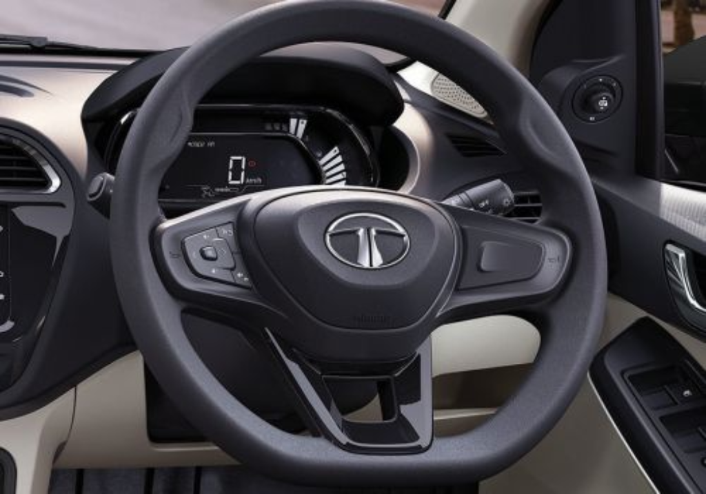 6 लाख रुपय में घर ले आये चमचमाती Tata Tiago CNG, मिल रहा अट्रेक्टिव लुक। 4 Tata Tiago CNG